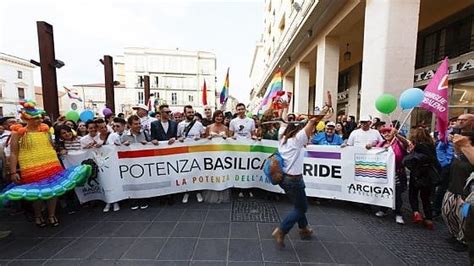 Gay a Potenza